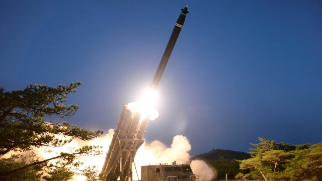 Северна Корея изстреля балистична ракета съобщиха военните от Южна Корея