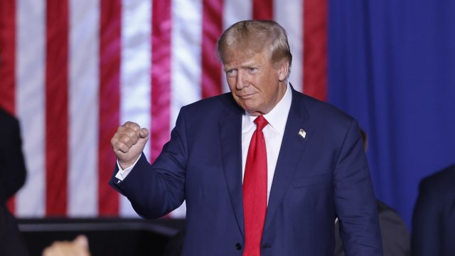 Компанията за недвижими имоти на Доналд Тръмп снощи беше осъдена