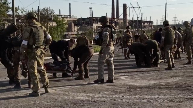 Украинското военно командване е наредило да бъде прекратена съпротивата в