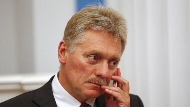 Говорителят на Кремъл също така изрази мнение че под прикритието