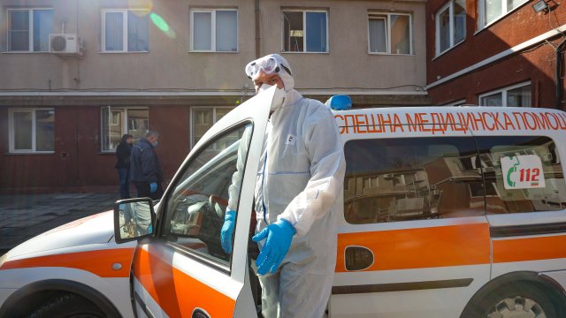 30 574 са починалите лица при които е била констатирана