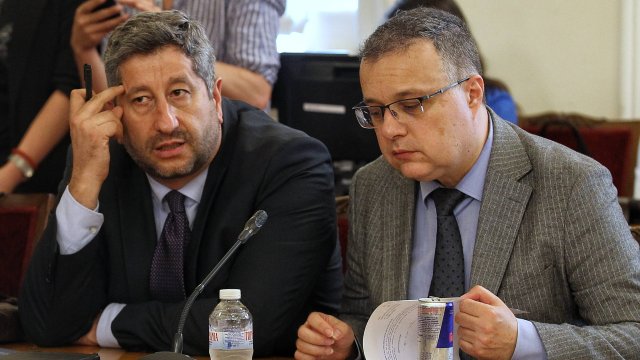Проекторешението на ДБ по казуса с РСМ влиза в парламента