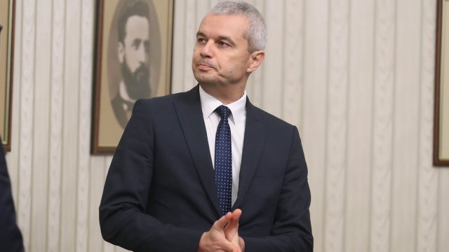 Лидерът на Възраждане Костадин Костадинов коментира днешната катастрофа на АМ