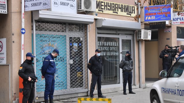 Македонското министерство на транспорта и съобщенията започва процедура по отнемането