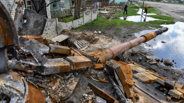 Руските сили са обкръжили почти изцяло Северодонецк заяви днес кметът