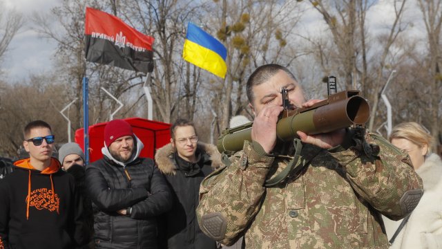 Украинската армия използва противопехотни мини и минохвъргачки във войната с