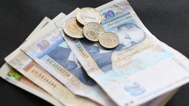 Близо 900 хиляди пенсионери или 45 на сто от всички