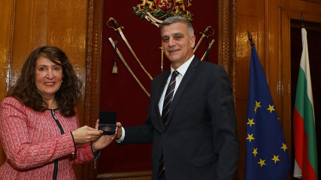 В рамките на установеното интензивно сътрудничество между Министерството на отбраната