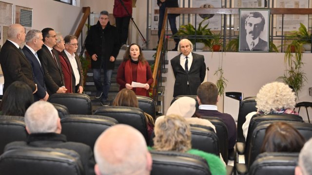 Кметът на Чирпан Ивайло Крачолов откри 55 ите Яворови януарски дни като