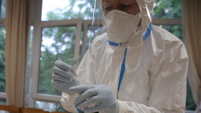 Две години след началото на пандемията голяма част от Европа