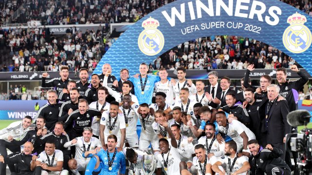 Реал Мадрид оправда прогнозите на букмейкъри и специалисти печелейки Суперкупата