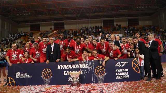 Българският национал Александър Везенков изигра изключително силен мач и помогна