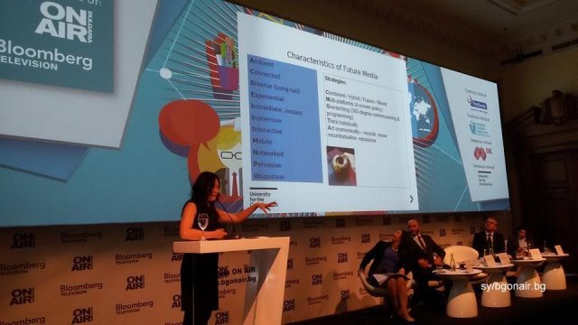 Проф. Лин: Студентите трябва да имат теория, която да знаят как да използват