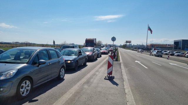 Катастрофа предизвика километрична тапа на АМ Тракия В района на