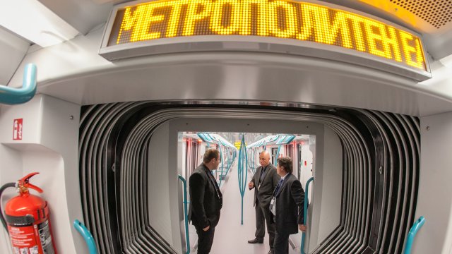 Движението на метрото по лъча Летище София Бизнеспарк Обеля беше