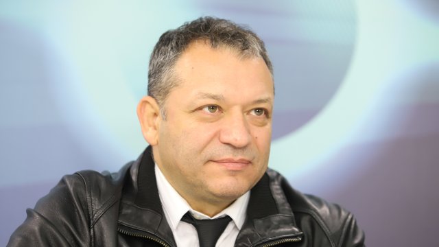 Положението на българската армия е трагично Това каза експертът по