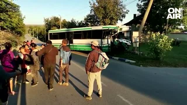 Автобус се вряза в стълб във врачанското село Бутан В