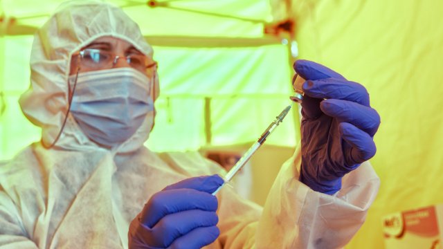 Оксфордският университет заяви във вторник че ваксината срещу коронавирус разработена