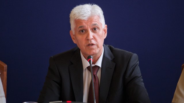 Военният министър Димитър Стоянов и министърът на външните работи Николай