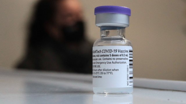 4 800 дози от ваксината срещу Ковид 19 на AstraZeneca пристигнаха днес