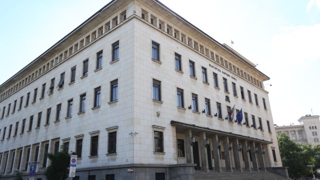 Българската народна банка вдига основния лихвен процент от 1 декември