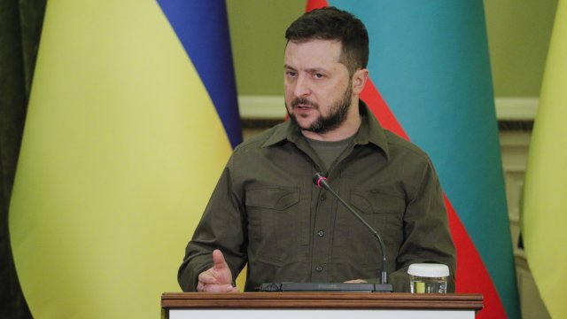 Украинският посланик в София Виталий Москаленко предаде в Народното събрание