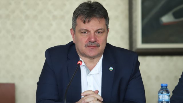 Пулмологът и зам председател на Комисията по здравеопазване в НС д р