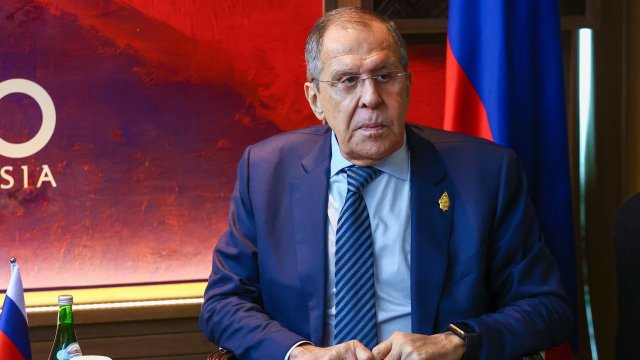 Руският външен министър Сергей Лавров смята за слухове информациите че