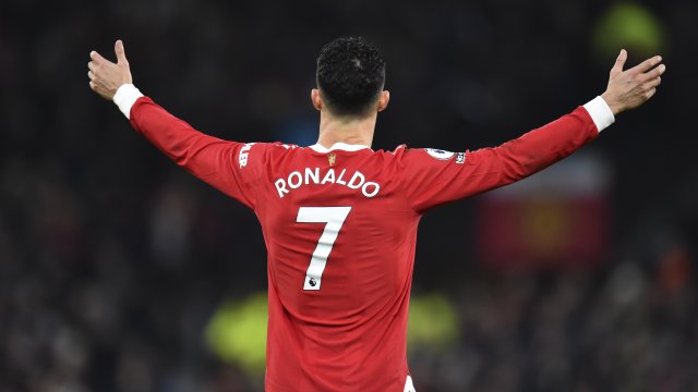 Кристиано младши син на суперзвездата Кристиано Роналдо ще играе с №7