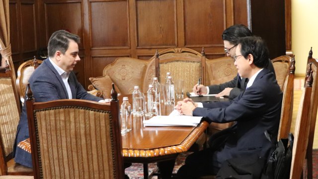 Вицепремиерът по еврофондовете и министър на финансите Асен Василев се