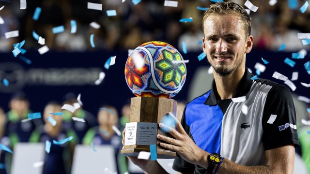 Водачът в световната ранглиста по тенис Даниил Медведев Русия спечели