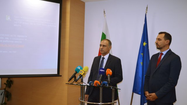 Към момента в процес на сертифициране са 54 проекта на