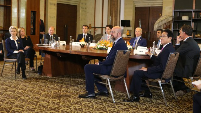 Полша постави войските си в повишена бойна готовност след експлозията