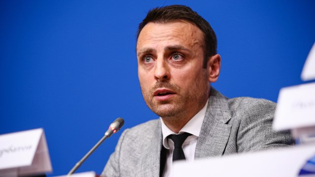 Призоваваме за незабавната оставка на Борислав Михайлов Това заяви кандидатът