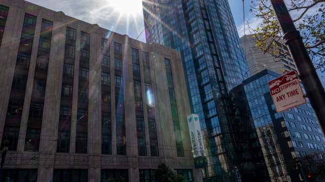 Около 80 от служителите на американската компания Twitter която притежава