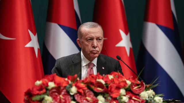 Въздушната операция на Турция в Северен Ирак и Сирия за