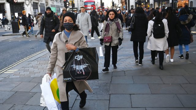 Заради новия вариант на коорнавируса в Обединеното кралство бяха въведени