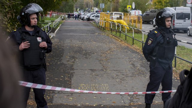 Руските власти установиха самоличността на въоръжения нападател който откри стрелба