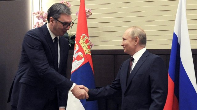 Сръбският държавен глава Александър Вучич проведе телефонен разговор с руския