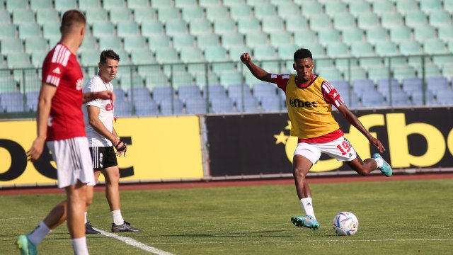 ЦСКА 1948 излезе временно начело в класирането на efbet Лига