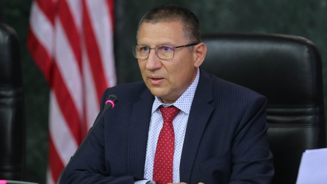 Заповедта на Сарафов е подписана днес.