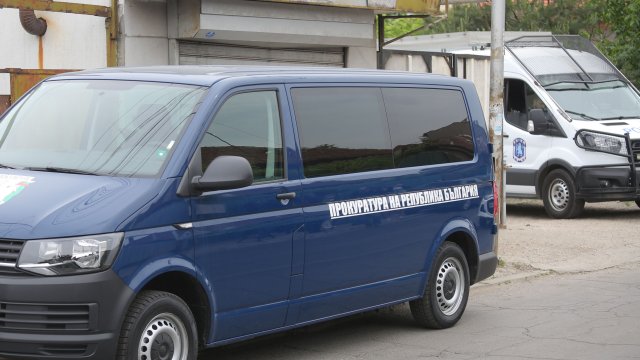 В РД Гранична полиция Елхово след преследване бяха задържани двама каналджии