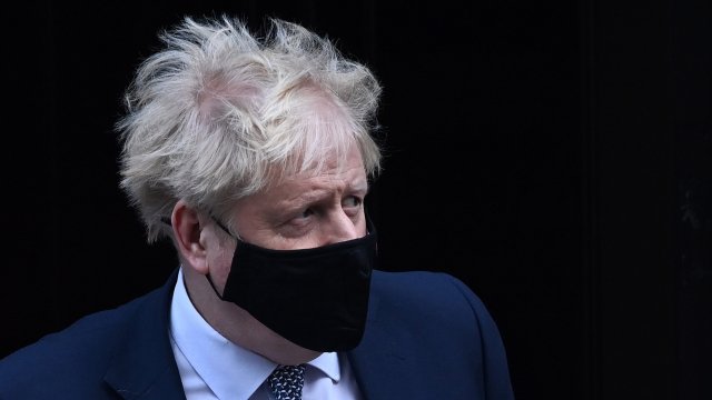 Политическа буря във Великобритания Премиерът Борис Джонсън беше призован да