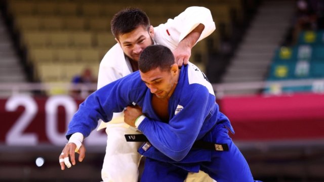 Двукратният европейски вицешампион Ивайло Иванов отпадна още на старта на