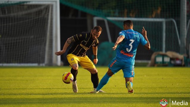 Ботев Пловдив завърши наравно 2 2 със Зенит Санкт Петербург Контролната