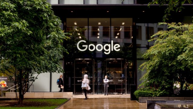 Германският антитръстов надзорен орган започна в сряда разследване срещу компанията