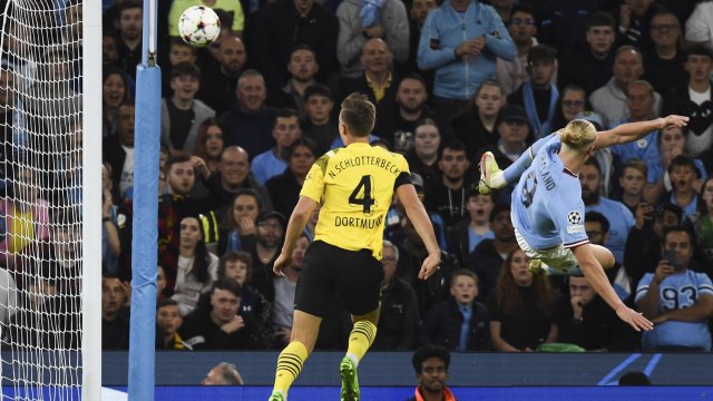 Манчестър Сити обърна Борусия Дортмунд и победи с 2 1 в