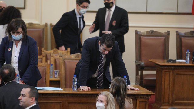 Рокада във властта в 12 без 5 Стефан Янев си