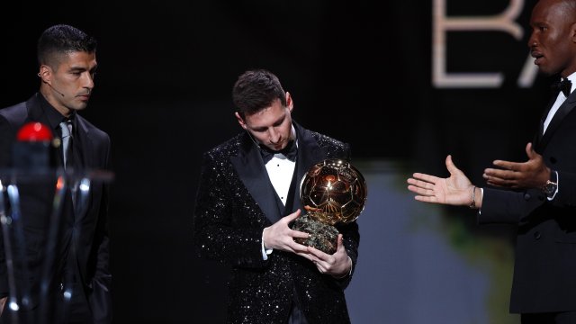 Спортният директор на Байерн Хасан Салихамиджич стана поредният от лагера