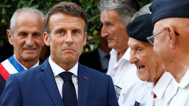 Френският президент Еманюел Макрон предупреди че са необходими усилия и